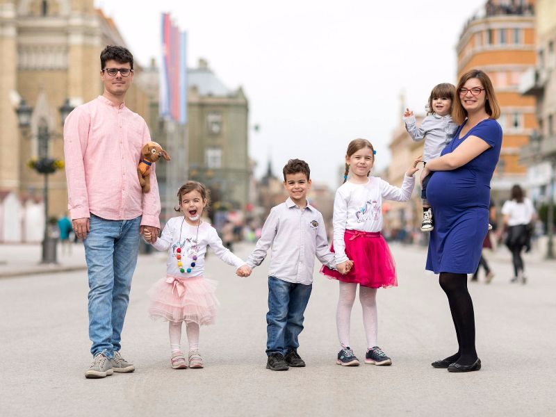 Grupna porodična fotografija u Novom Sadu